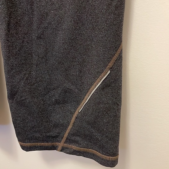 Athleta active Gym Yoga Capri leggings straight leg size XS - Small B66 - Picture 2 of 4